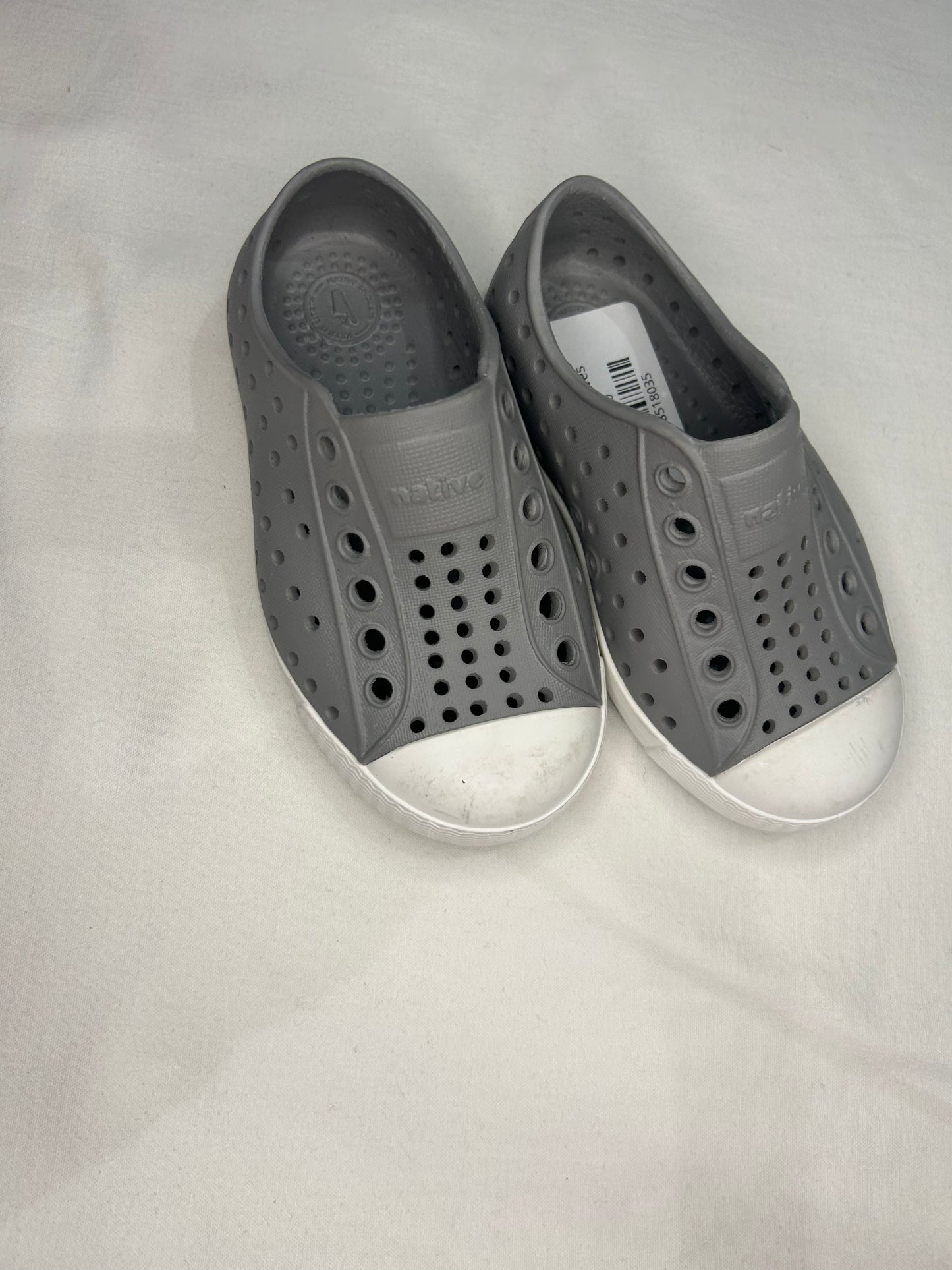 C6 grey Natives