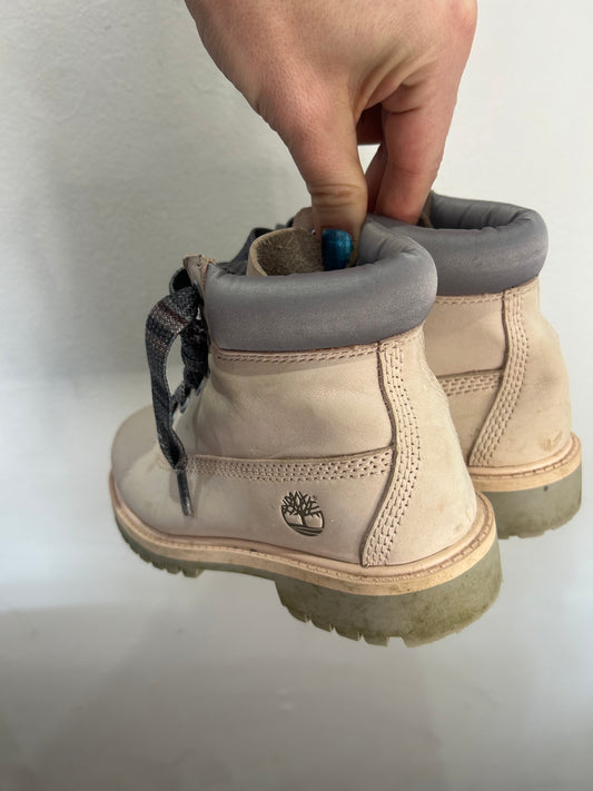 Y1 light pink Timberlands
