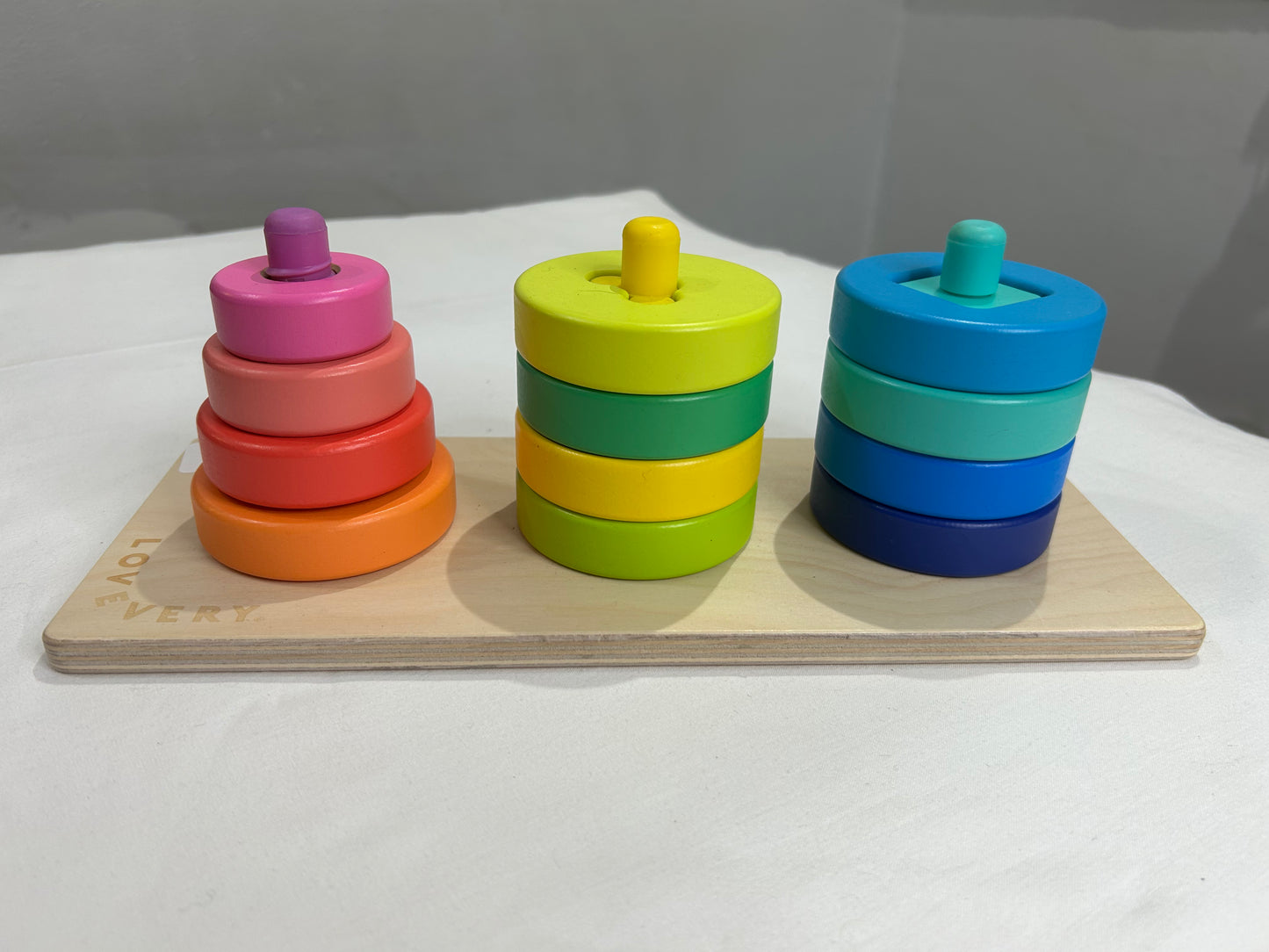 Lovevery twist and pivot pattern puzzle