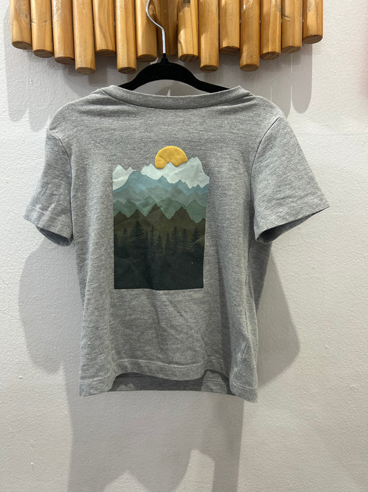 Tee outdoor sunset 2y