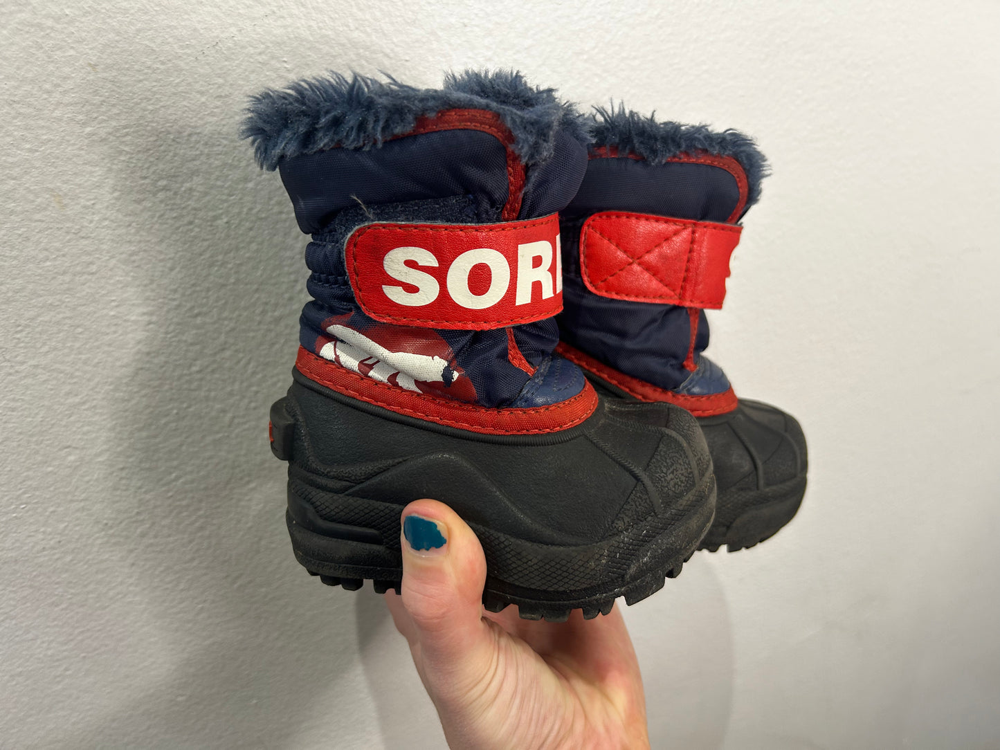 C4 Sorel winter boots red and blue