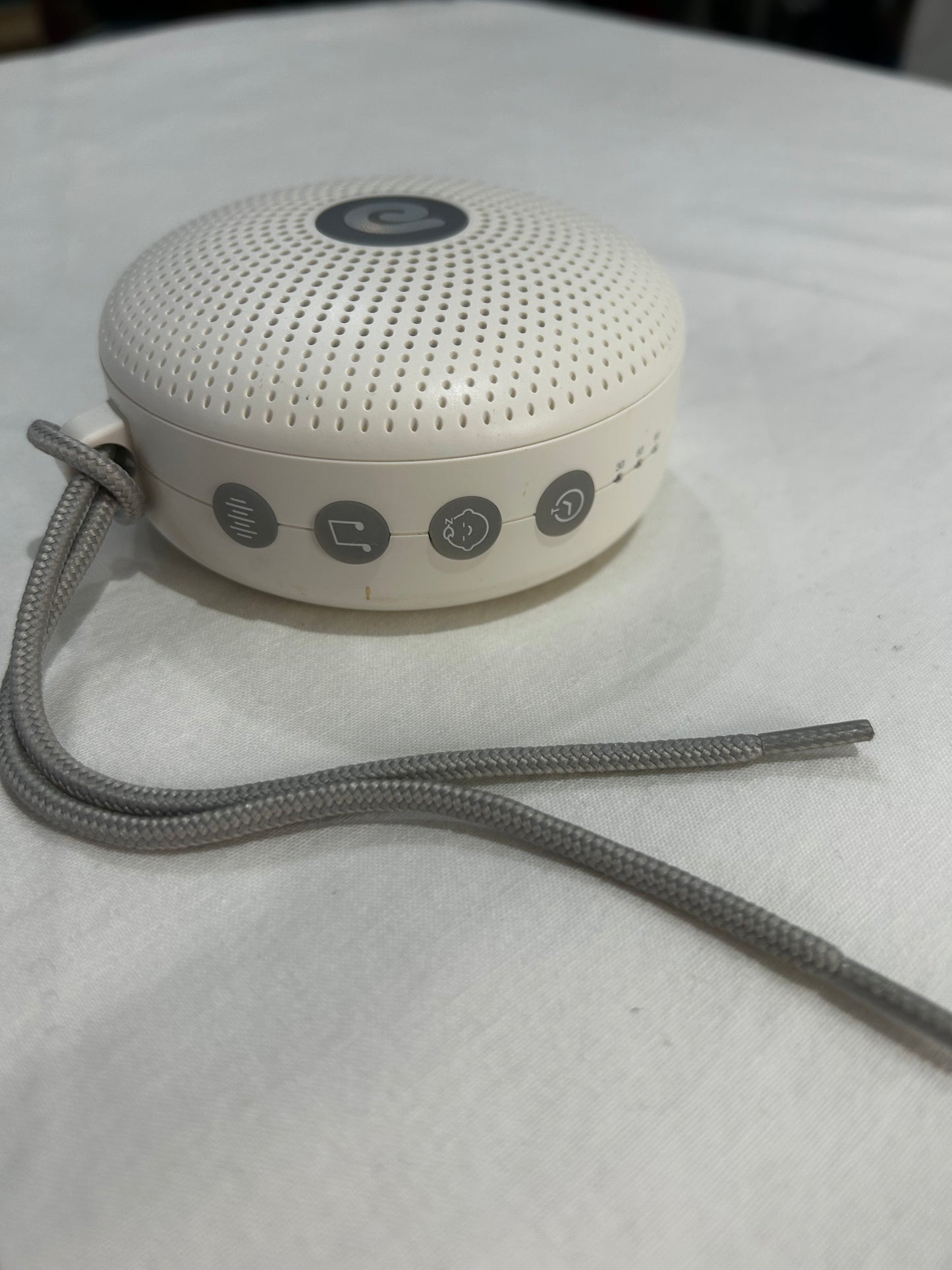 Dream egg portable sound machine