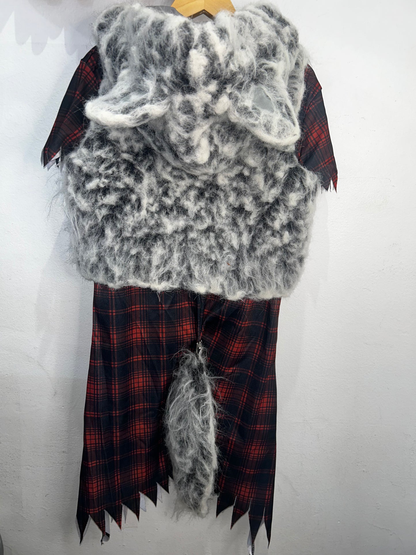 Werewolf costume 8-12y