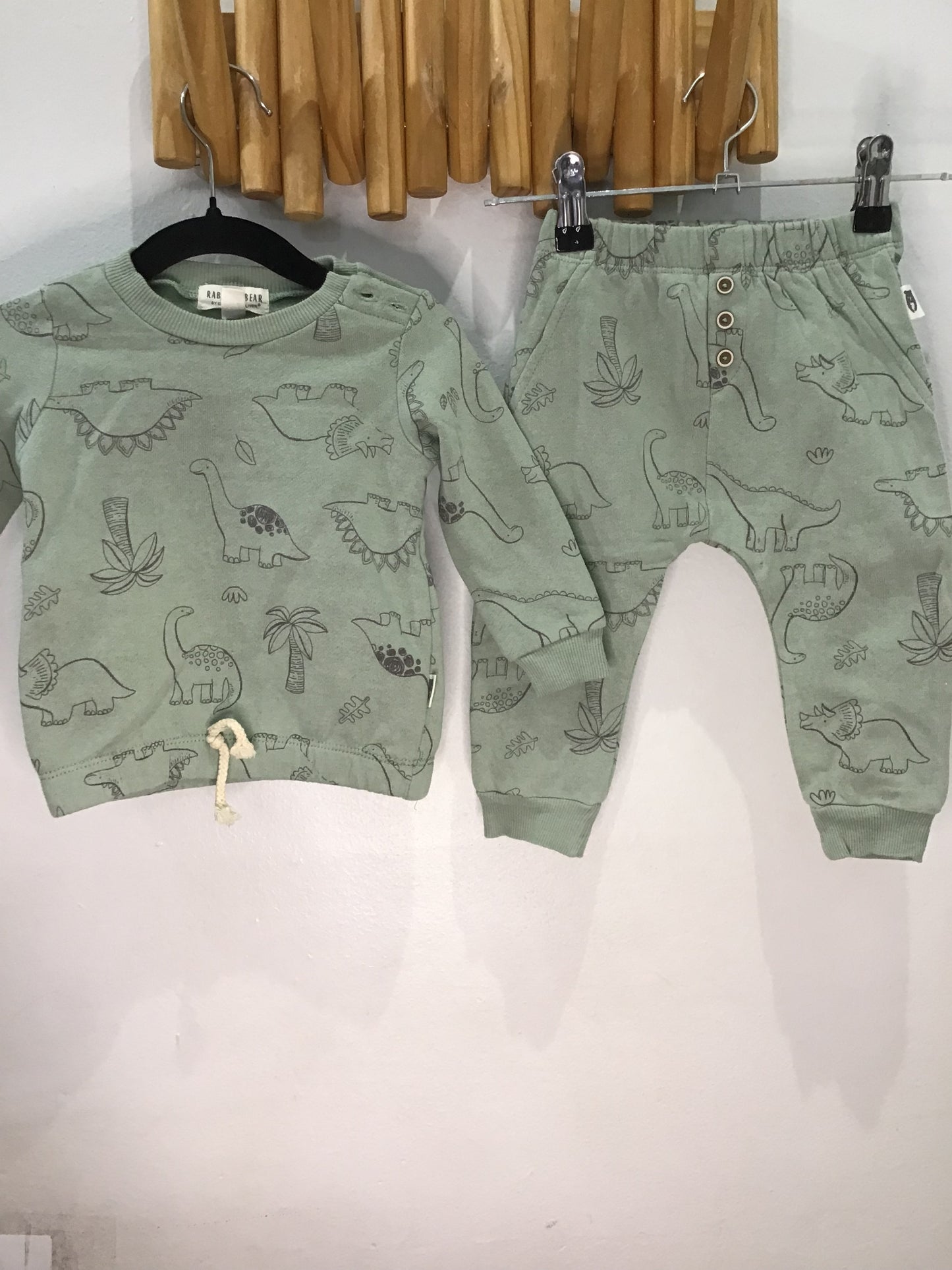 Set green dino joggers 12m