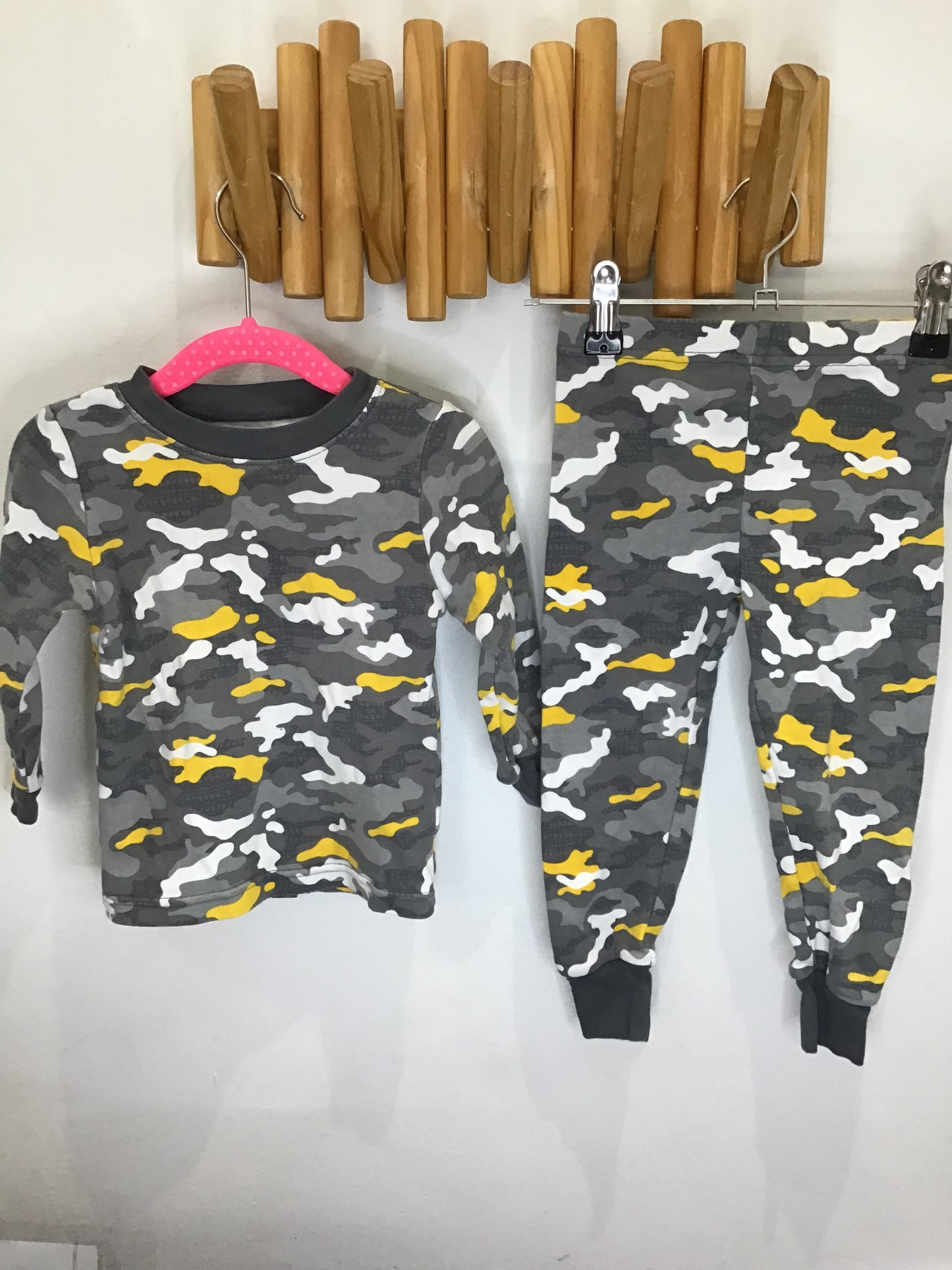 Pyjamas grey camo 2y