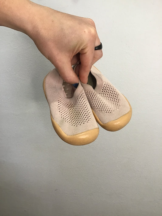 C5 Stonz rubber bottom pull-ons pink