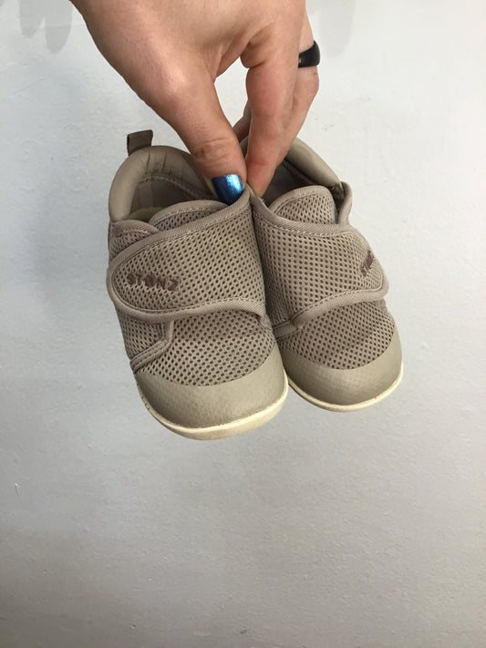 C5 beige Stonz