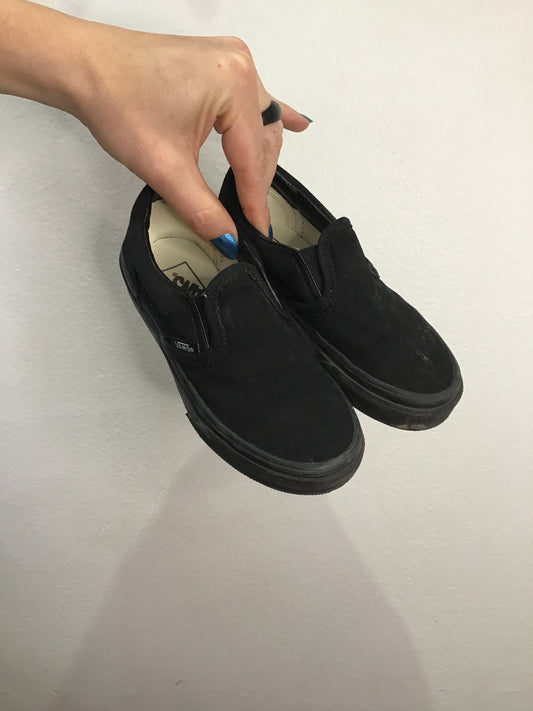 C12 black Vans