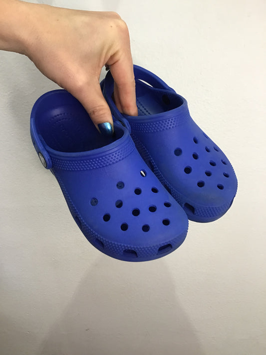 C13 blue Crocs