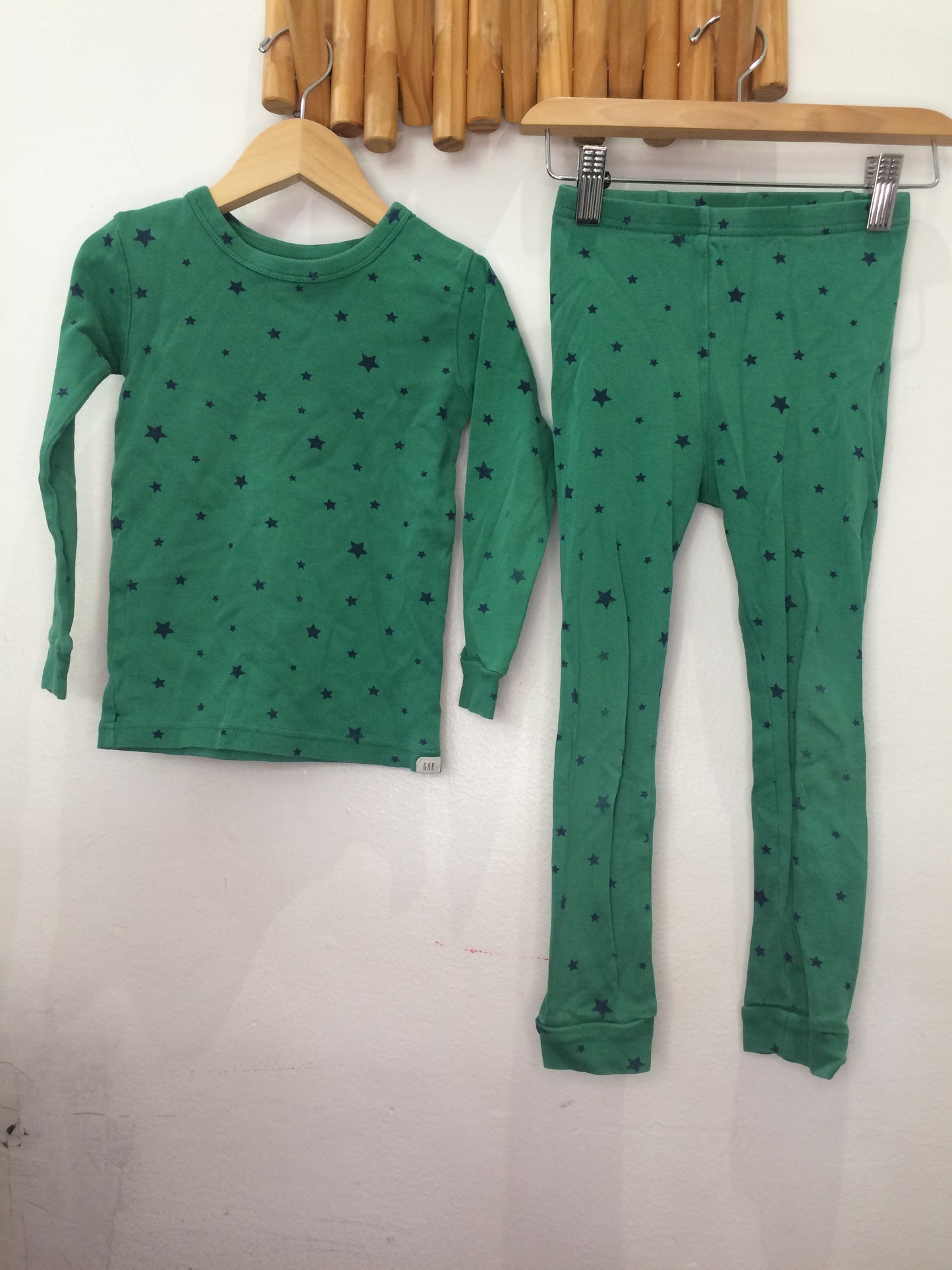 Organic green stars pyjamas 5y