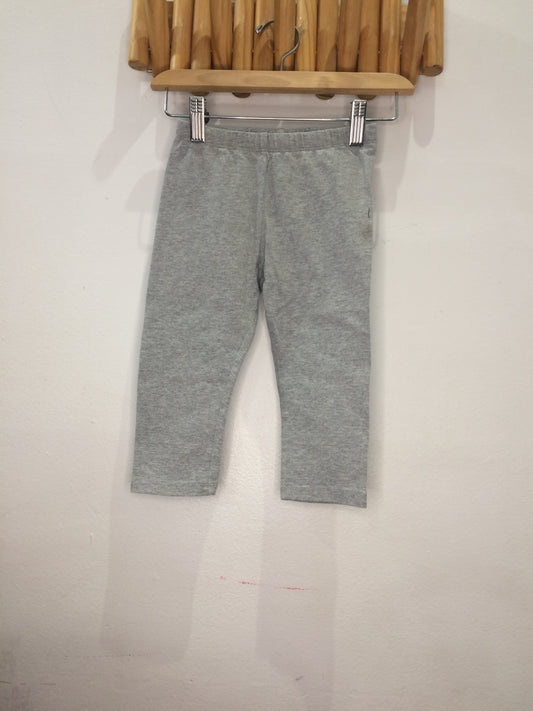 Grey capris 5-6y