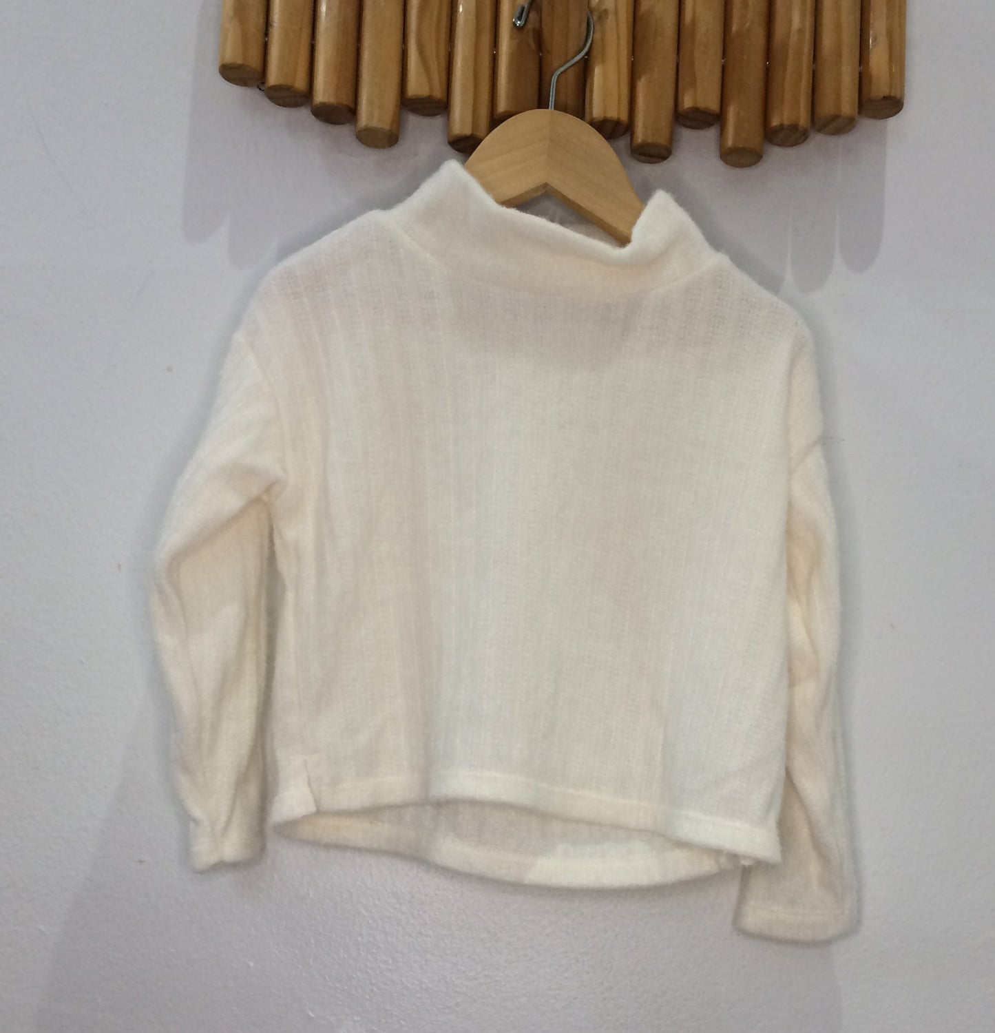 Very very soft sweater 3y
