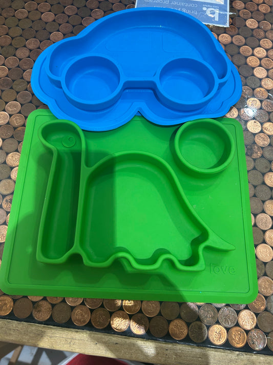 Two pack feeding trays- car and dino