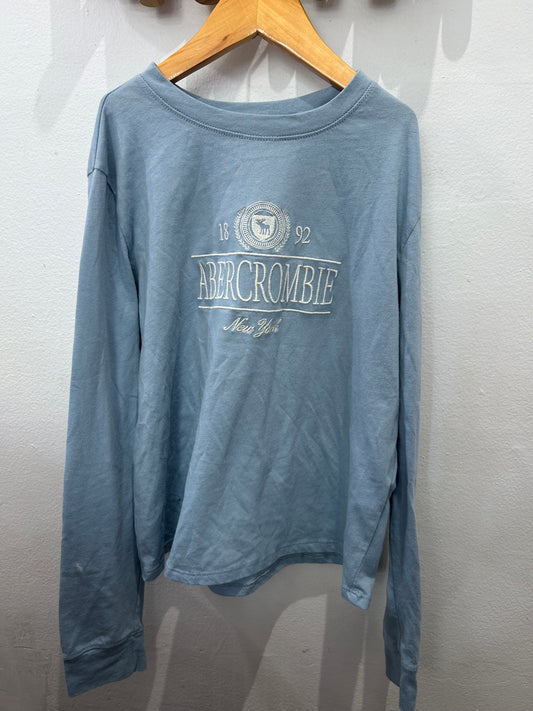 Tee- soft blue Abercrombie 9-10y