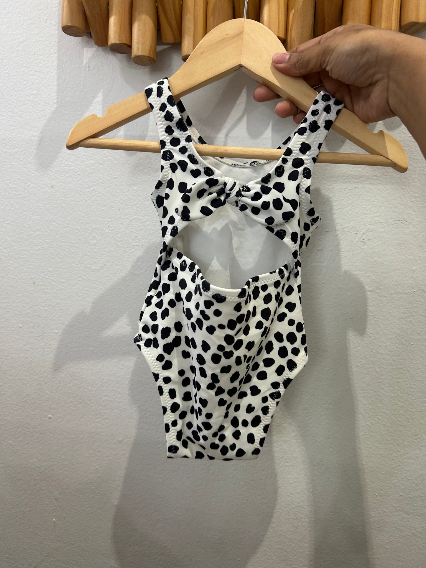 Swim one-piece black dots 3-6m