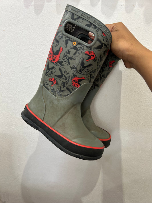 C12 grey dino Bogs rainboots