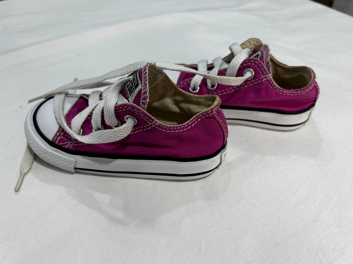 C5 magenta Converse