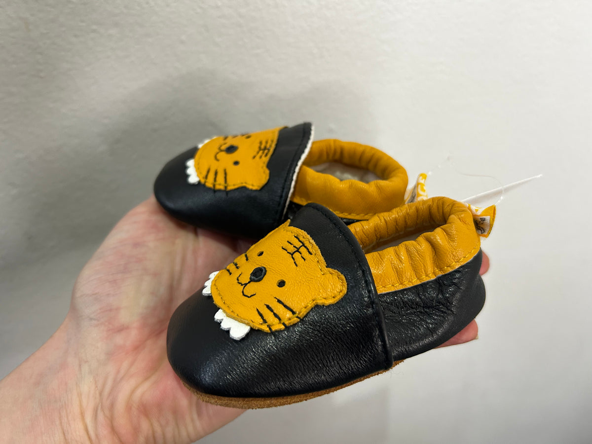 Tigers soft soles 0-6m