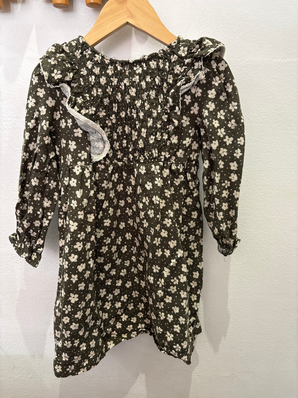 Olive smocked dress 4-5y
