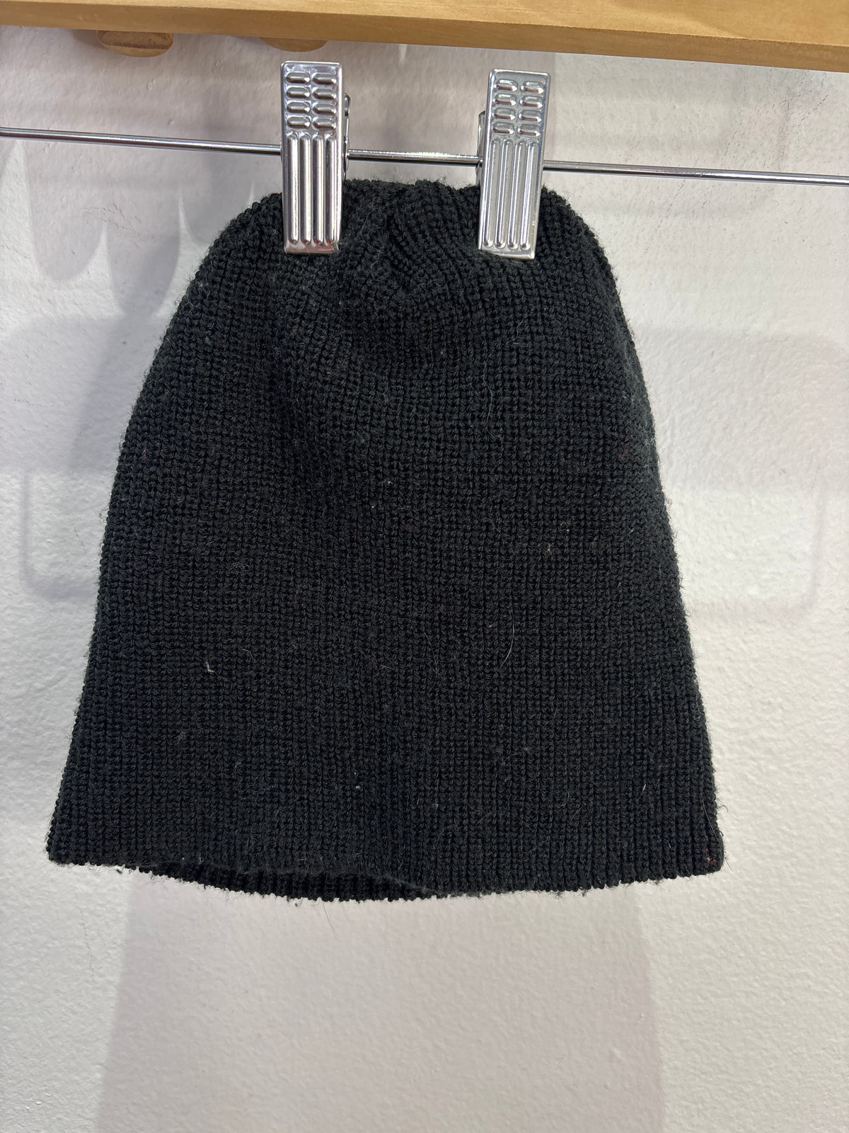 Burton black hat - child one size
