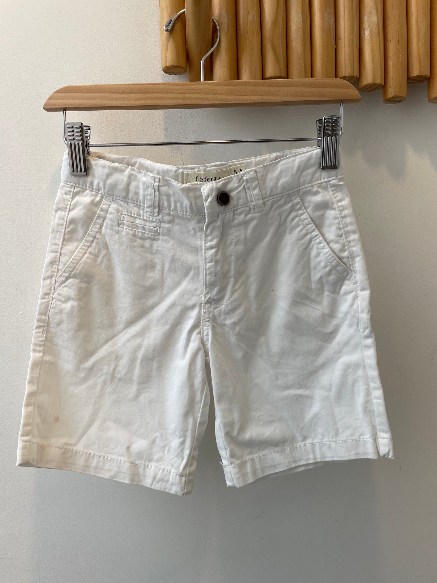 White mom shorts 5-6y