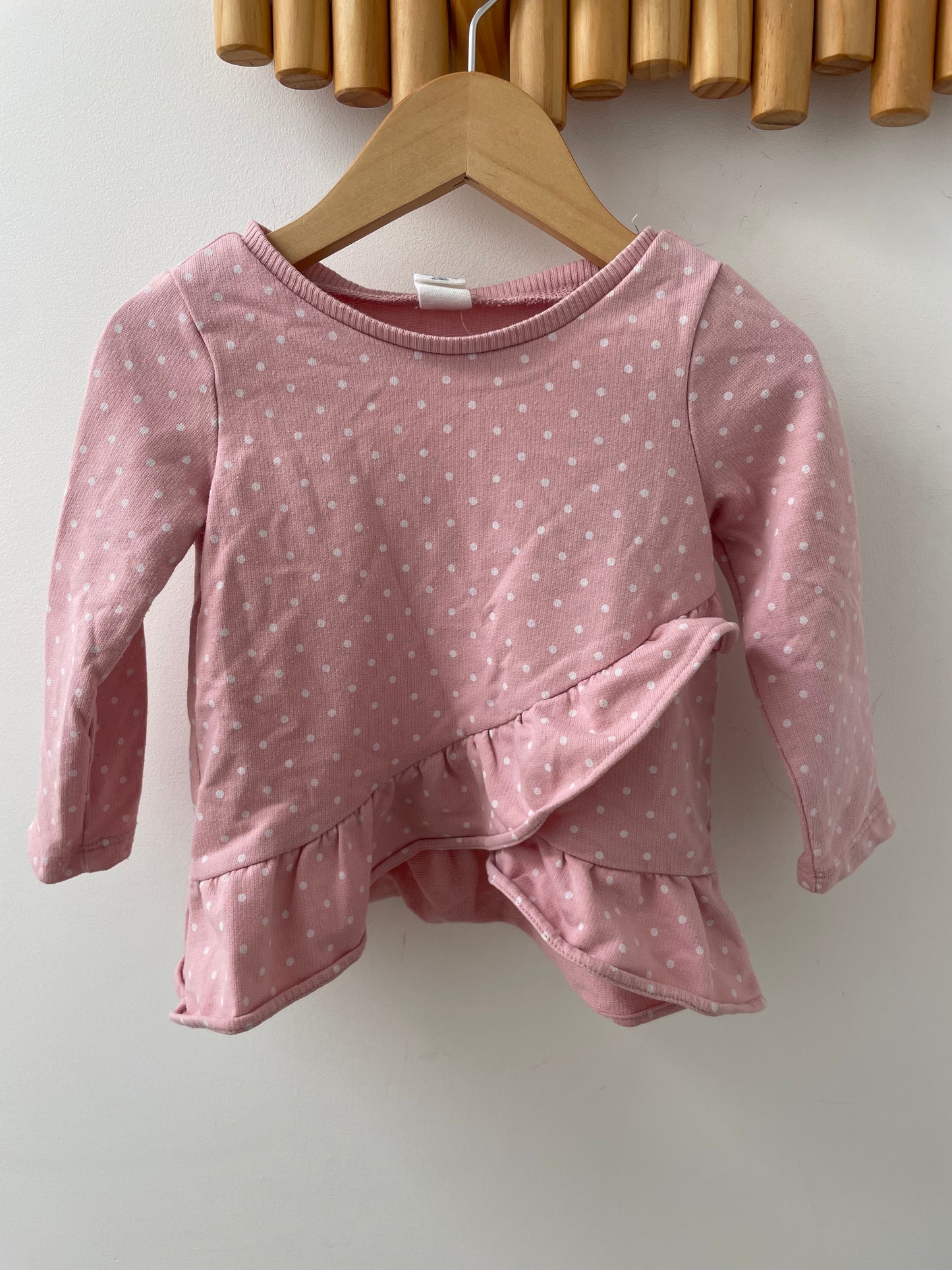 Pink dots frilly pullover 12-18m
